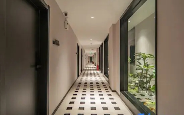 McLaren Hotel (Qinghe City)