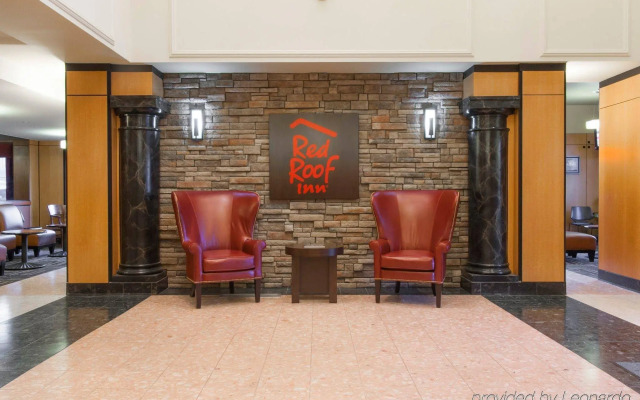 Red Roof Inn PLUS+ Columbus Downtown-Convention Center