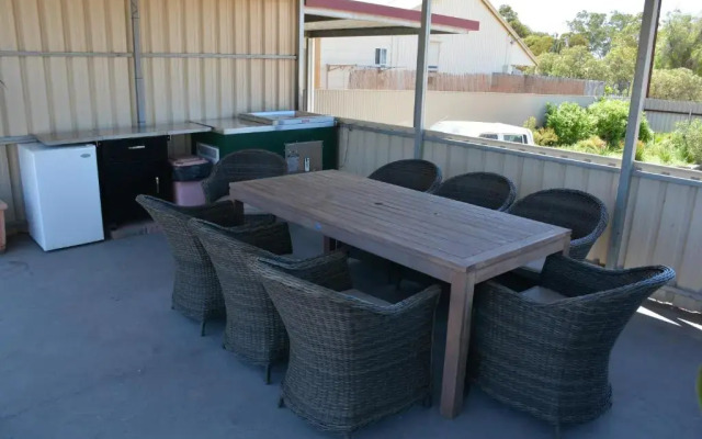 Augusta Courtyard Motel