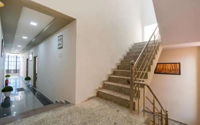 Hotel Royal by OYO Rooms