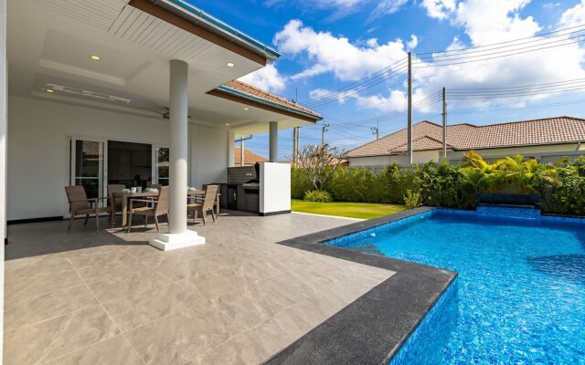 Modern 3 Bedroom Pool Villa MS24