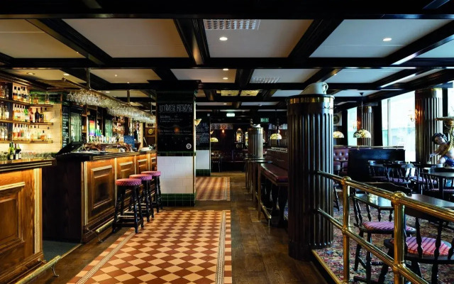 Hotel Bishops Arms Mora
