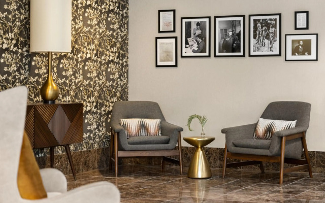 American Hotel Atlanta Downtown, Tapestry Collection Hilton