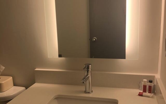 Super 8 Manchester Airport