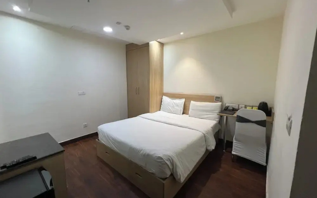 Hyphen Business Hotel
