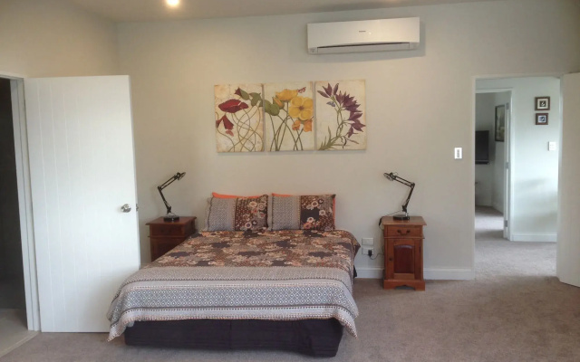 Cave Rock Guest House