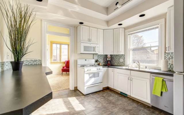 Walk to Tennyson & 32nd Ave! Sleeps 8!