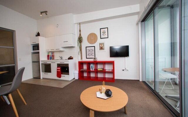 Chic inner city pad