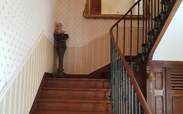 Chez Louise