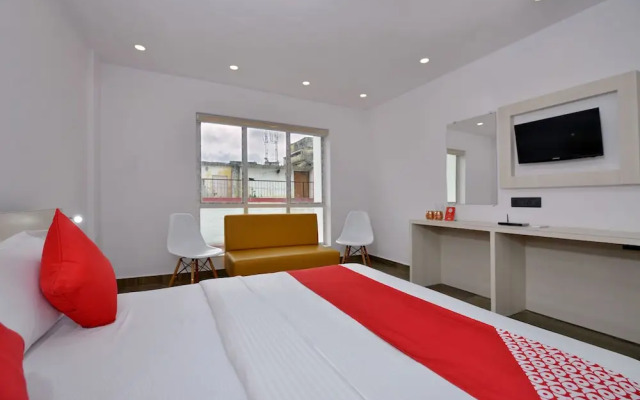 OYO Townhouse 539 Transit Express