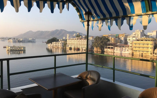 Jheel Hotel and Restaurent