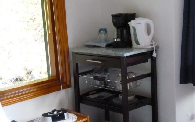 Cobble House Bed & Breakfast