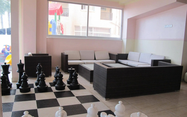 Flamingo Beach Hotel