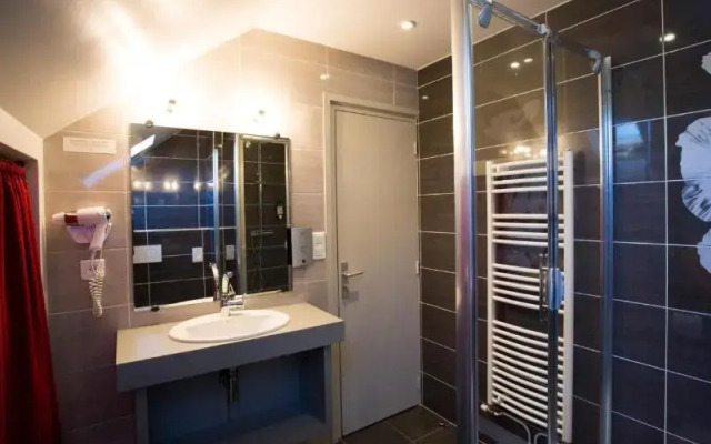 Logis Hotel Etchemaite