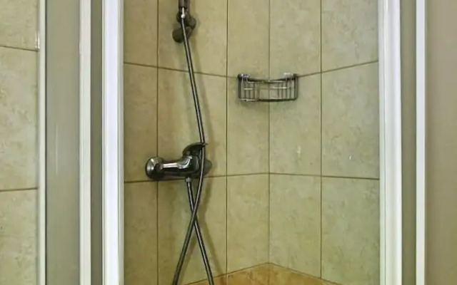 Amazing Home in Tar-vabriga With Wifi and 2 Bedrooms