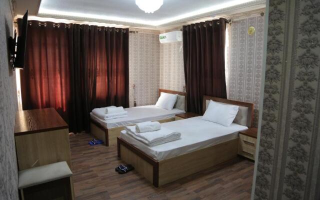Hotel Plaza 777