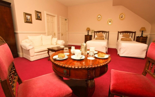 Kilcooly's Country House Hotel