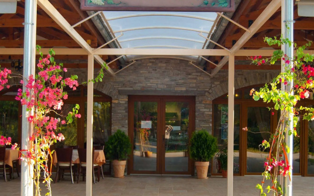 Yannis Resort Hotel