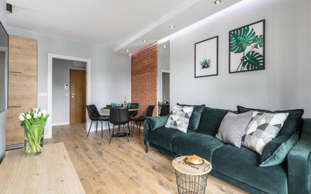 PREMIUM Apartments New Town Private Parking Included