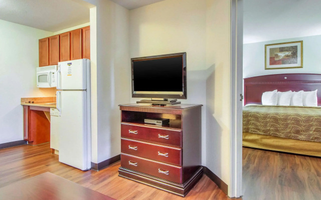 MainStay Suites Texas Medical Center/Reliant Park