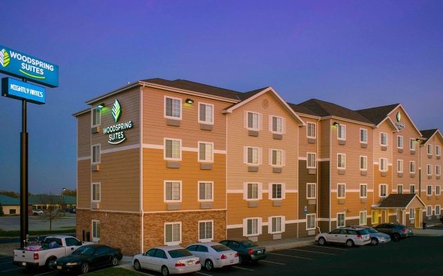 WoodSpring Suites Lincoln Northeast I-80