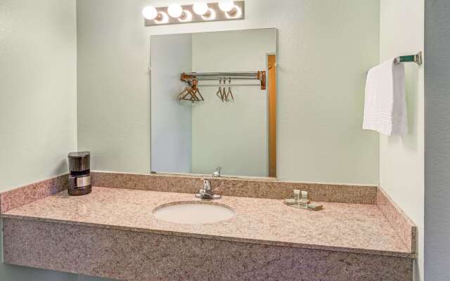 Super 8 by Wyndham Yreka