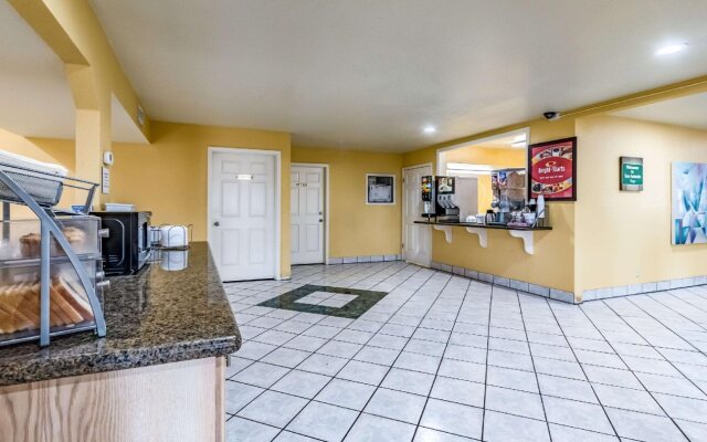 Econo Lodge Near SeaWorld
