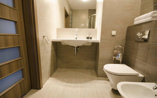 Angel City Center Cracow Aparthotel