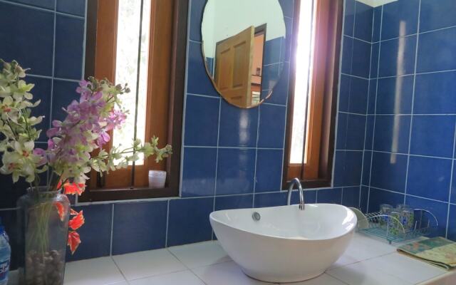 Manora Garden B & B