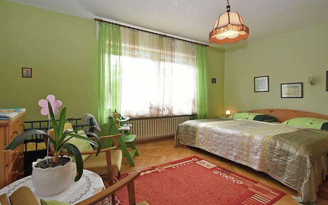 Flat For 10 People With A Large Conservatory At The Edge Of The Forest In The Harz Region