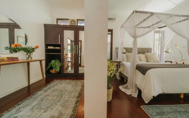 Villa Eight