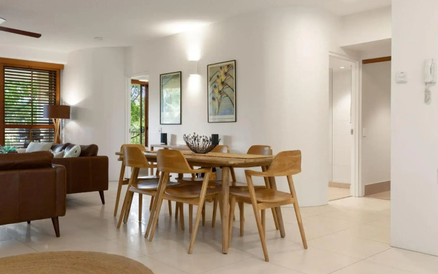 2 Nereus Easy Living in Great Location