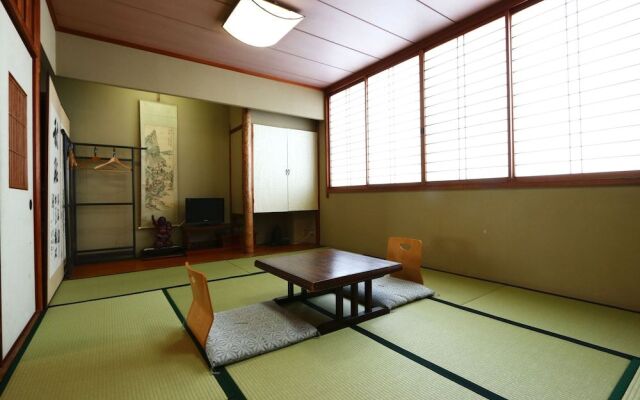 Ryokan Isuzu