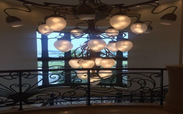 Shanghai Disneyland Hotel 