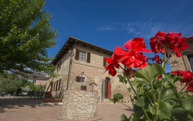 Aia Mattonata Relais
