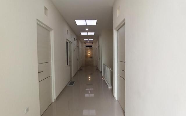OYO Life  90539 Taman Borobudur Guest House Syariah