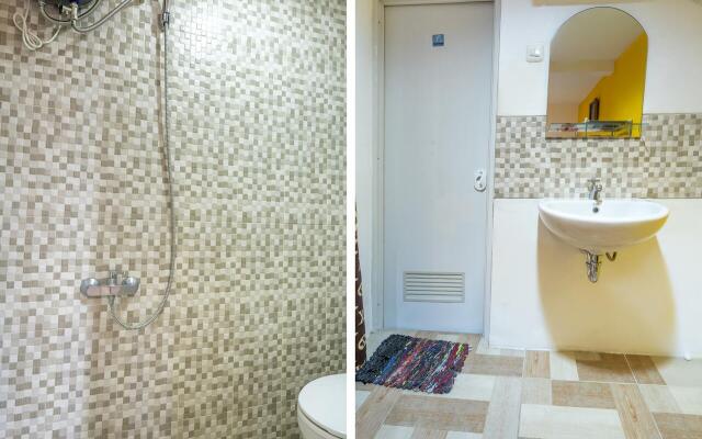 OYO Life 3782 Gunung Anyar