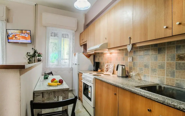 Elegant and renovated flat in Dafni