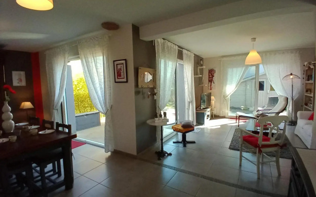 Modern House not far From Mont Saint-michel