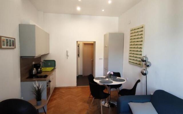 Apartment Milani with private garage