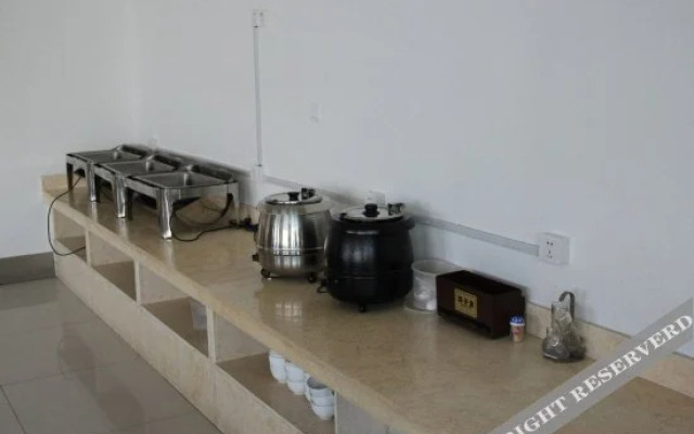 Super 8 Hotel (Lianyungang Chaoyang East Road)