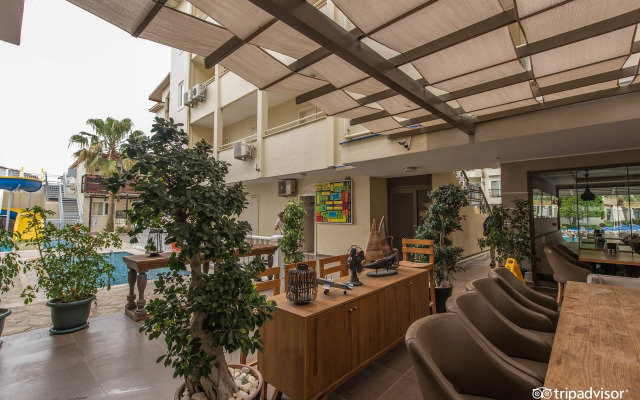 Sun City Apartments & Hotel