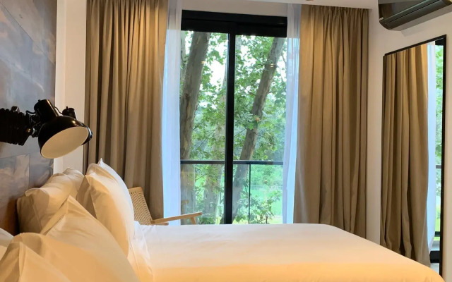 La Urumpta Hotel, AKEN MIND