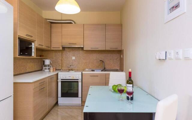 Eva home, 200m from the sea!