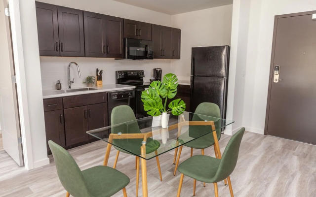 FRONTDESK The Blonde Apts Downtown Cincinnati