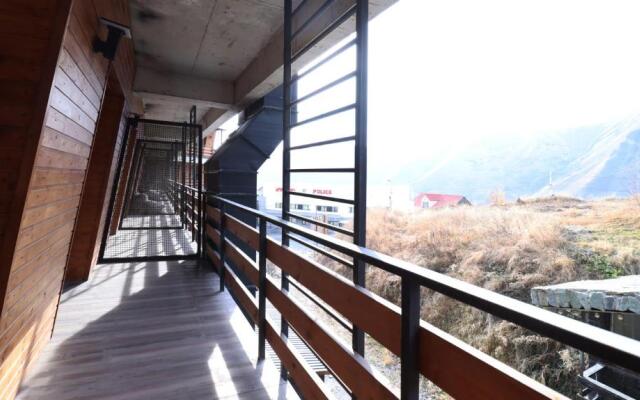 Bright Studio Apartment in Marshall Gudauri