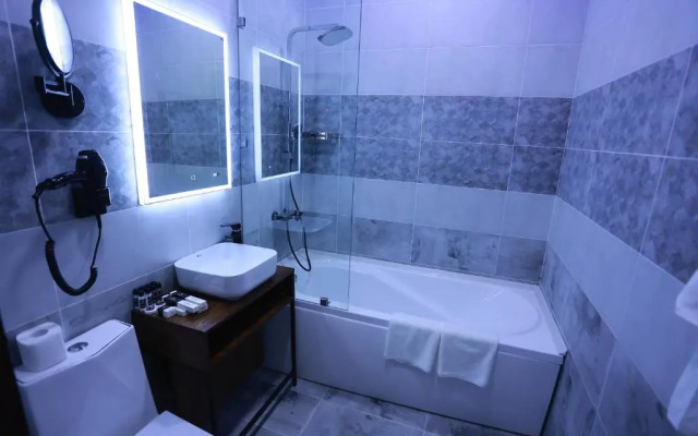 Regal Hotel by Grand