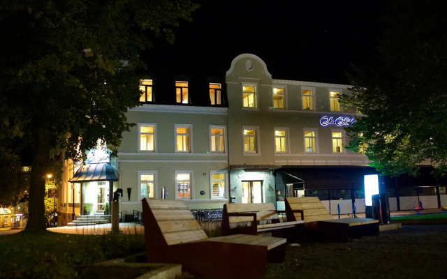 Moss Hotel & Apartments