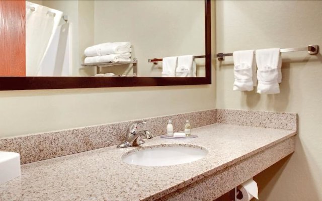 Cobblestone Inn & Suites - Altamont