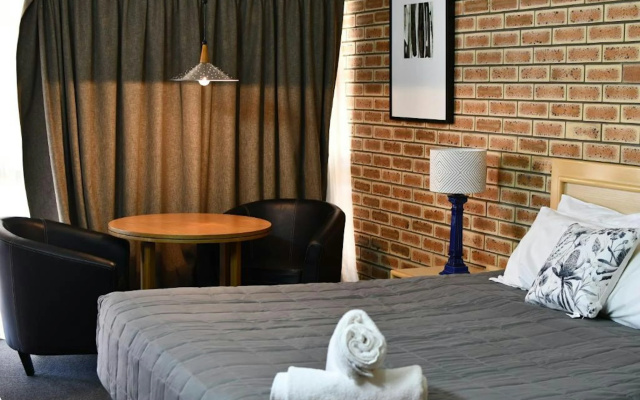 The Town House Motor Inn – Guest Rooms – Goondiwindi